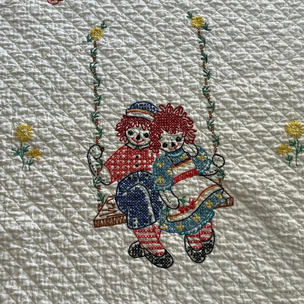 Embroidered RAGGEDY ANN & ANDY Baby Crib Quilt Blanket Wall Decor 54